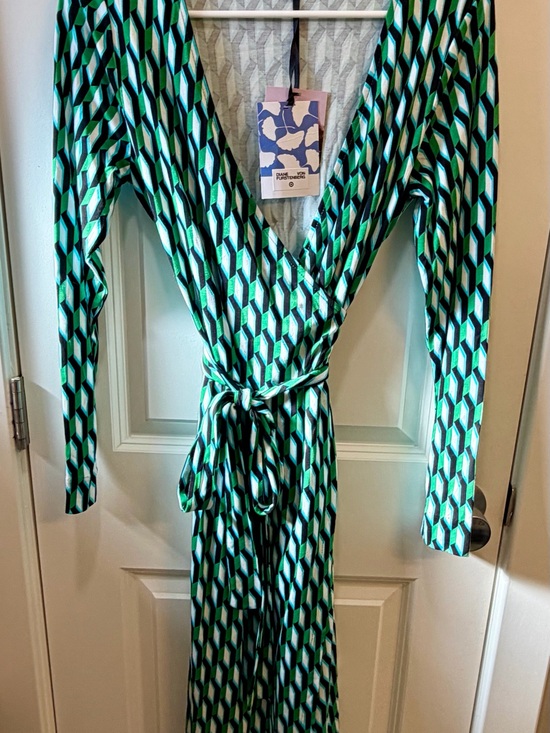 Diane Von Furstenberg Dresses & Skirts - Diane von Furstenberg for Target Green Geometric Wrap Dress Size S NWT